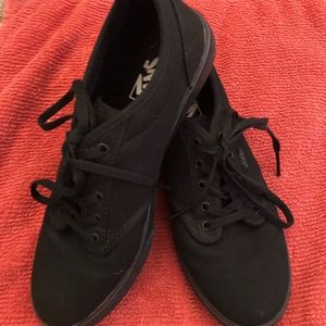 Vans low top sneaker size 7.5 black